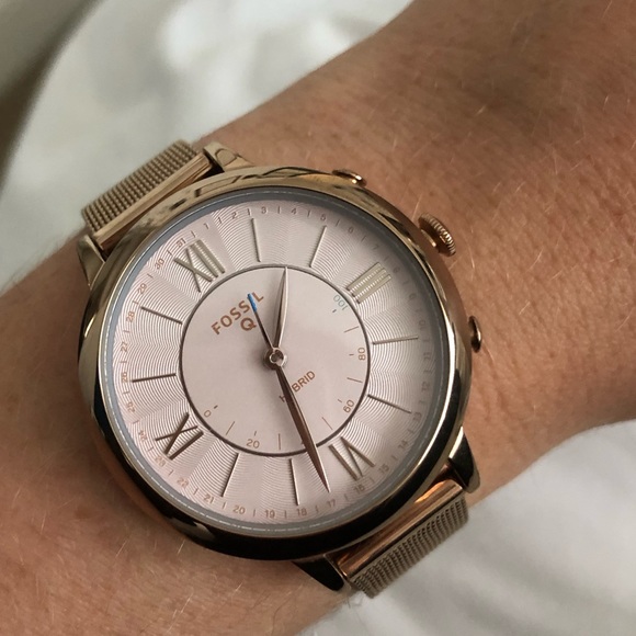 Rose Gold Fossil hybrid Smart Watch - Picture 2 of 8